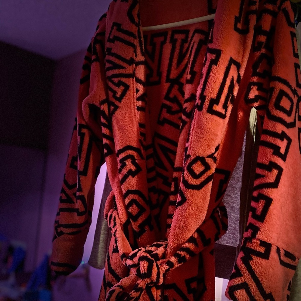 Victoria’s Secret PINK Robe